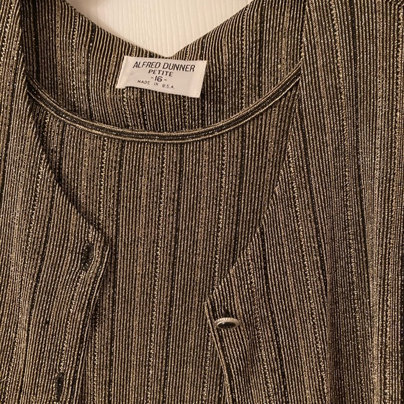 Top - Picture 2 of 3